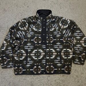 American Eagle Patterned Fleece Jacket with Button Details Size Medium